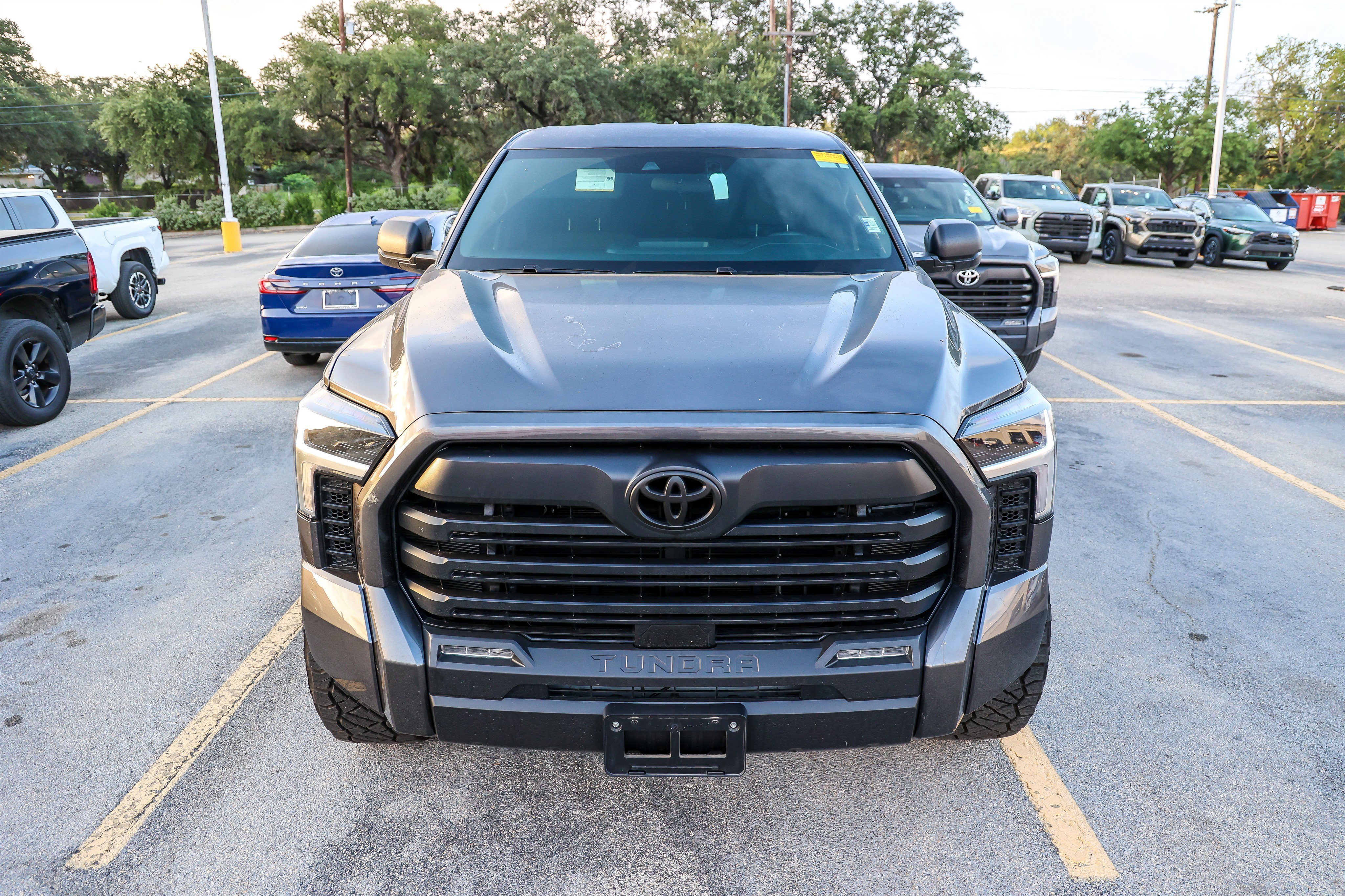 Used 2025 MAGNETIC GRAY MET Toyota SR5 image 4