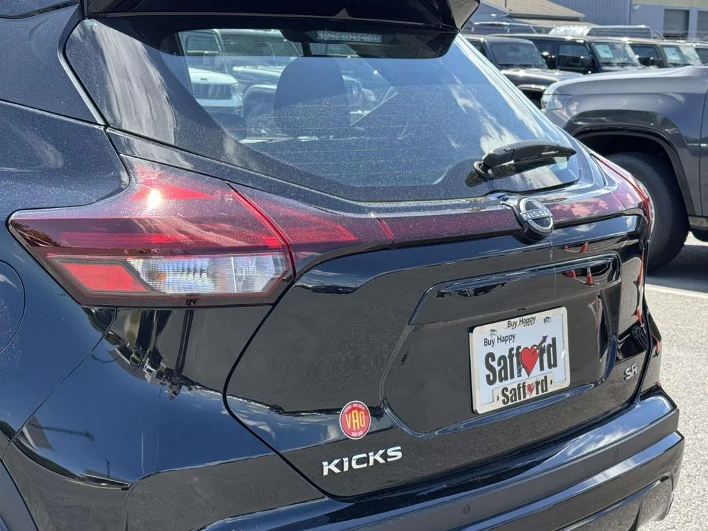 2024 Nissan Kicks SR - Photo 11