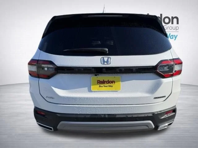 Used 2024 Platinum White Pearl Honda Touring image 6