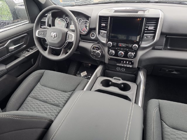 New 2026 Diamond Black Crystal Pearl-Coat Exterior Paint RAM Big Horn/Lone Star image 35