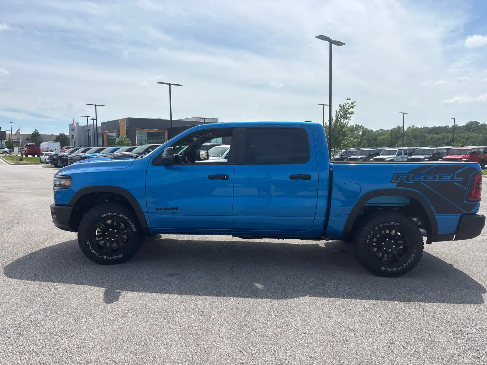 New 2026 Hydro Blue Pearl-Coat Exterior Paint RAM Rebel image 5