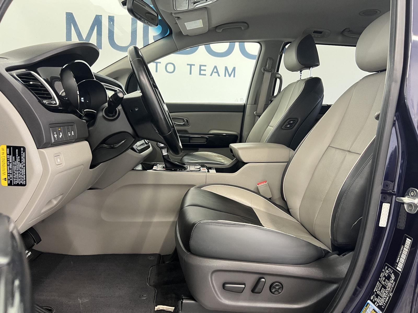 Used 2018 Celestial Blue Kia SX image 12
