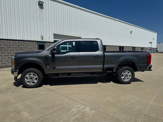 New 2027 Gray Ford F250 4X4 CREW/C image 9