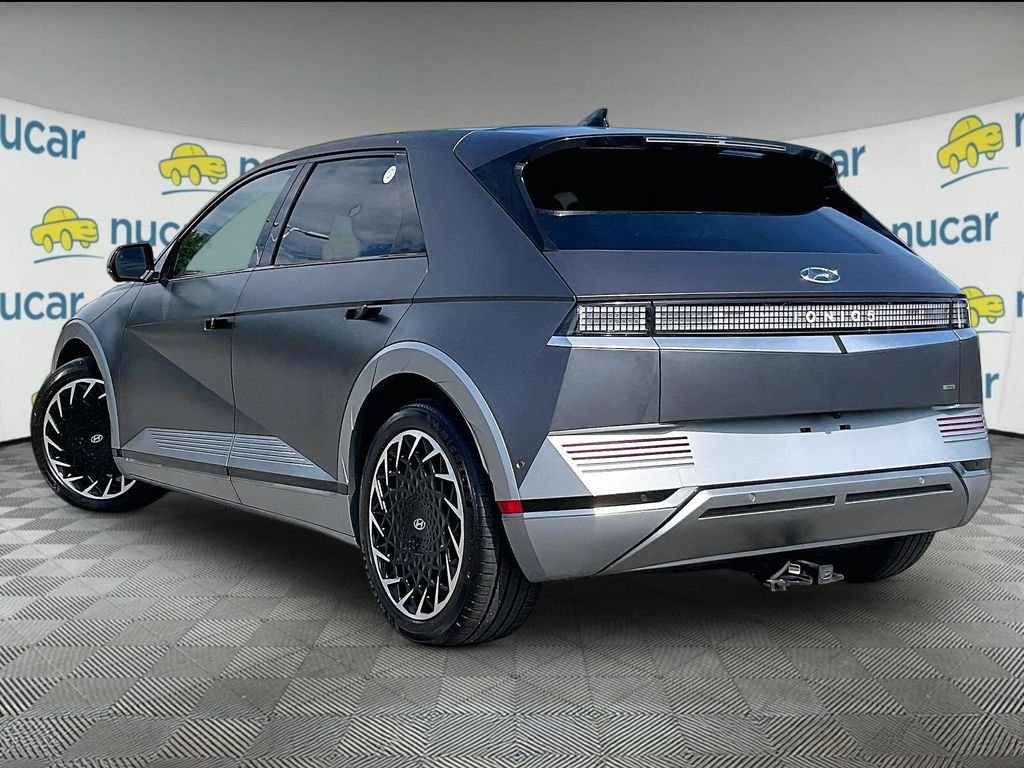 Used 2022 Gray Hyundai Limited image 4