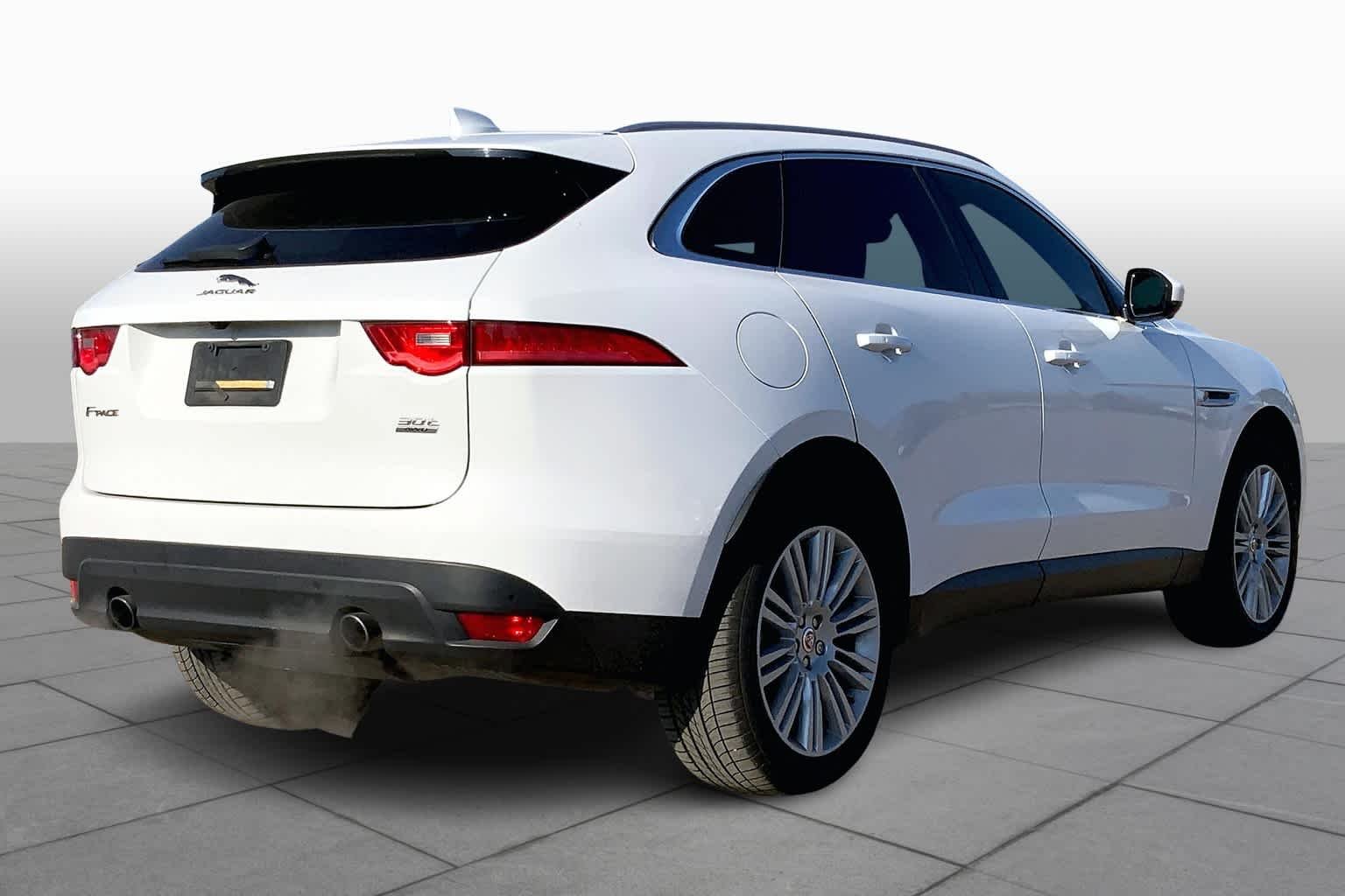 Used 2019 Yulong White Metallic Jaguar 30t Portfolio image 12