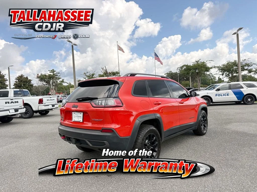 Used 2021 Orange Jeep Trailhawk image 3