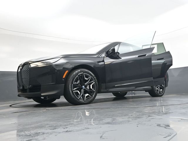 Used 2024 Black BMW xDrive50 image 44