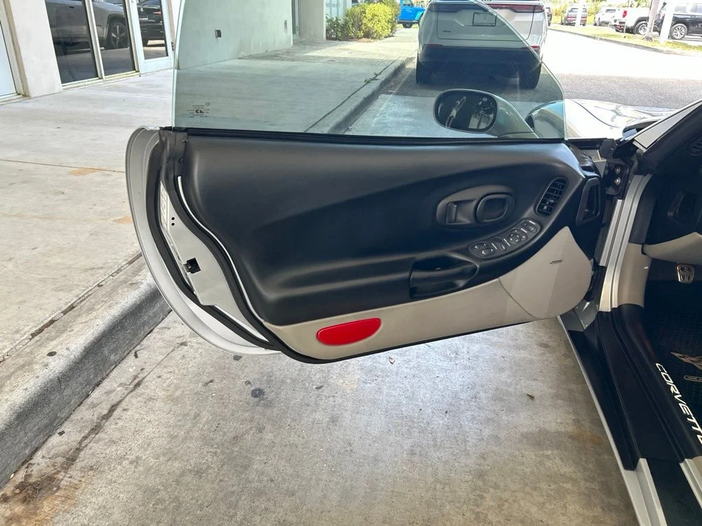 Used 2000 Silver Chevrolet Base image 29