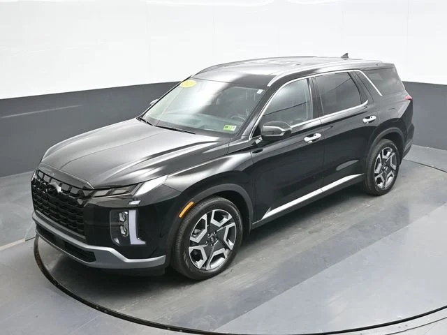 Used 2023 Black Hyundai Limited image 13