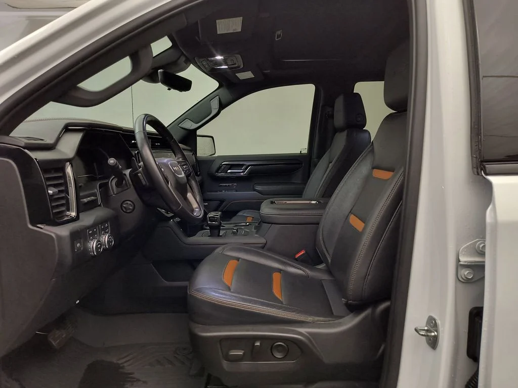 Used 2022 Summit White GMC AT4 image 5