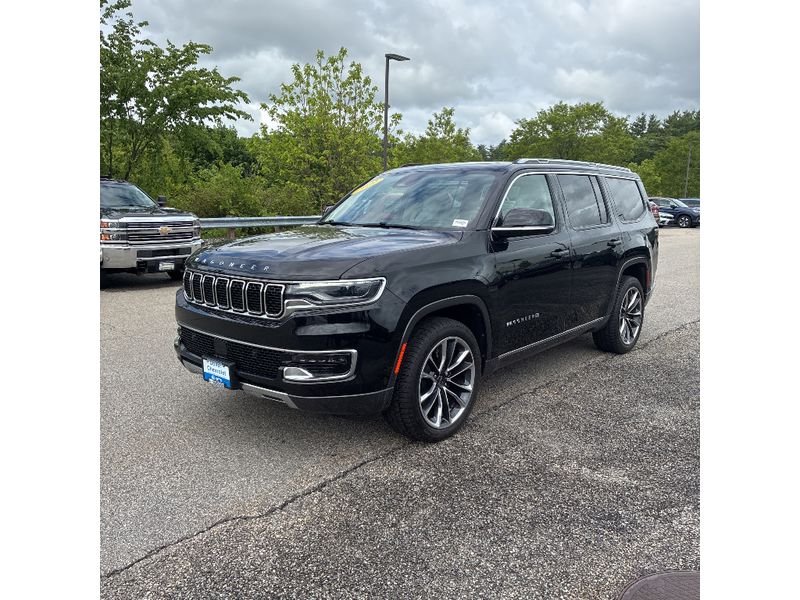 Used 2022 Diamond Black Crystal Pearlcoat Jeep Series III image 2