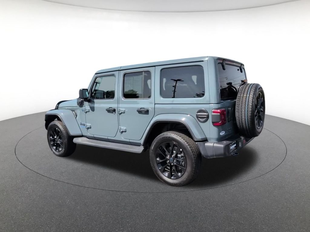 Used 2025 Gray Jeep Sahara 4xe image 9