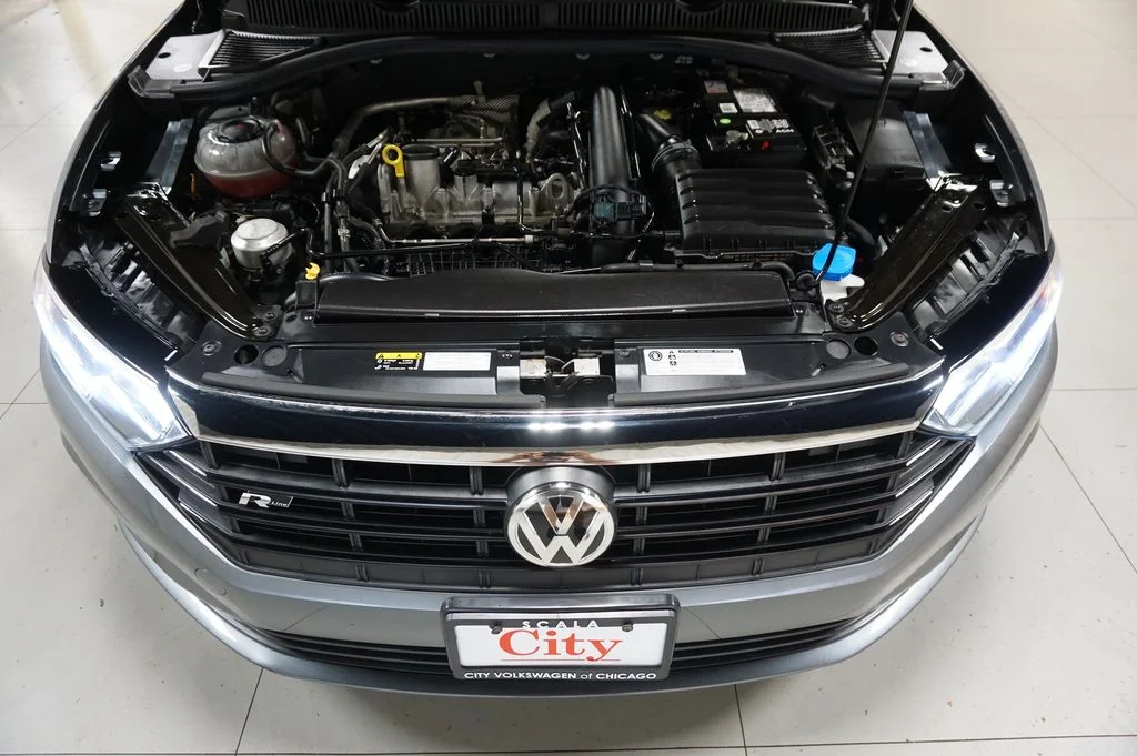 Used 2019 Platinum Gray Metallic Volkswagen R-Line image 36