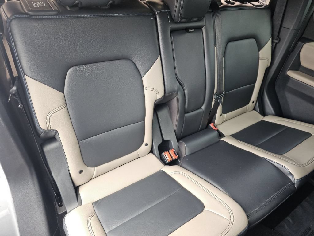 Used 2022 Gray Metallic Ford Wildtrak image 31