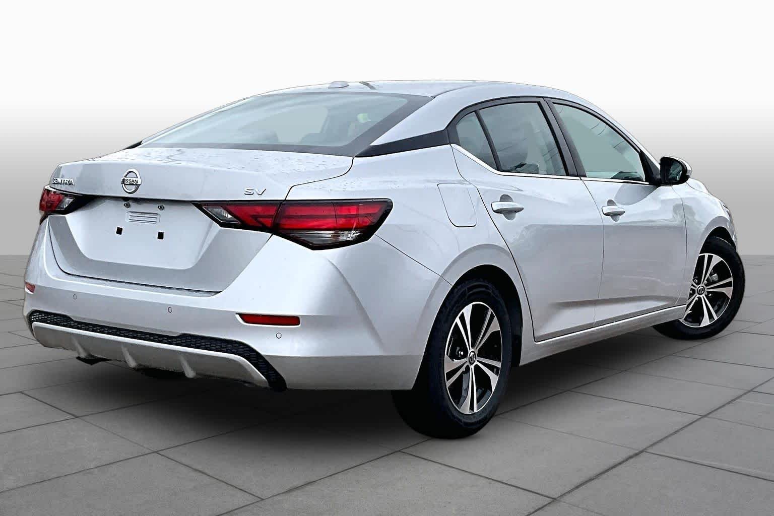 Used 2022 Brilliant Silver Metallic Nissan SV image 13