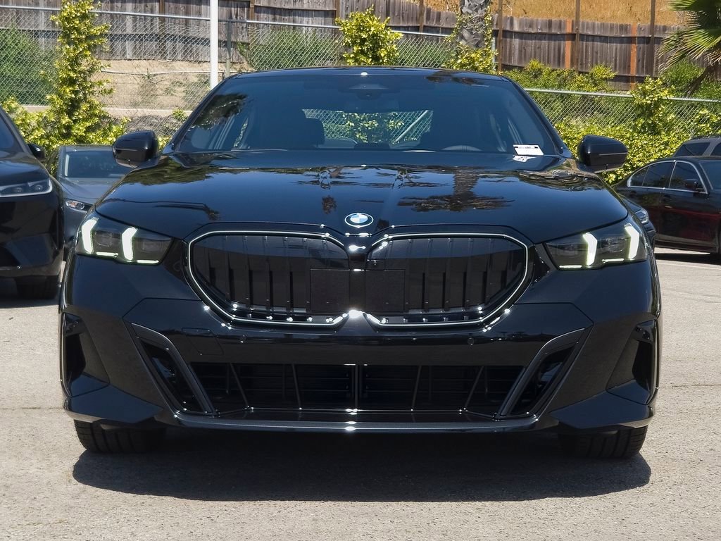New 2026 Black Sapphire Metallic BMW 530i image 3