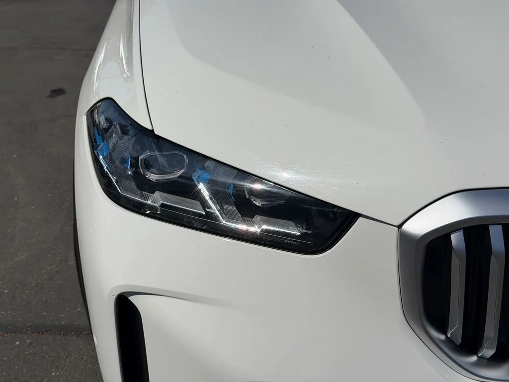 Used 2025 Alpine White BMW xDrive50e image 4