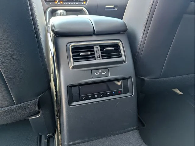 Used 2024 Black Mazda Preferred image 39