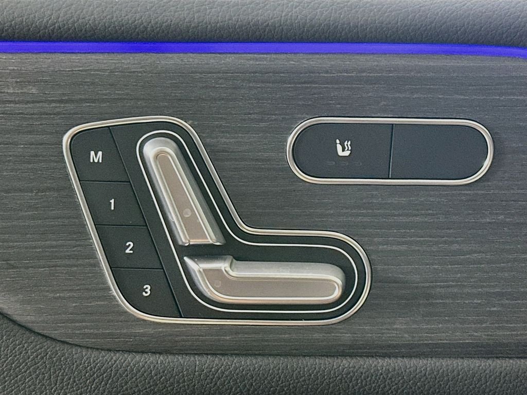 New 2026 Mountain Grey Metallic Mercedes-Benz GLB 250 image 19