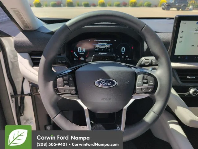 New 2026 Star White Metallic Tri-Coat Ford Platinum image 14