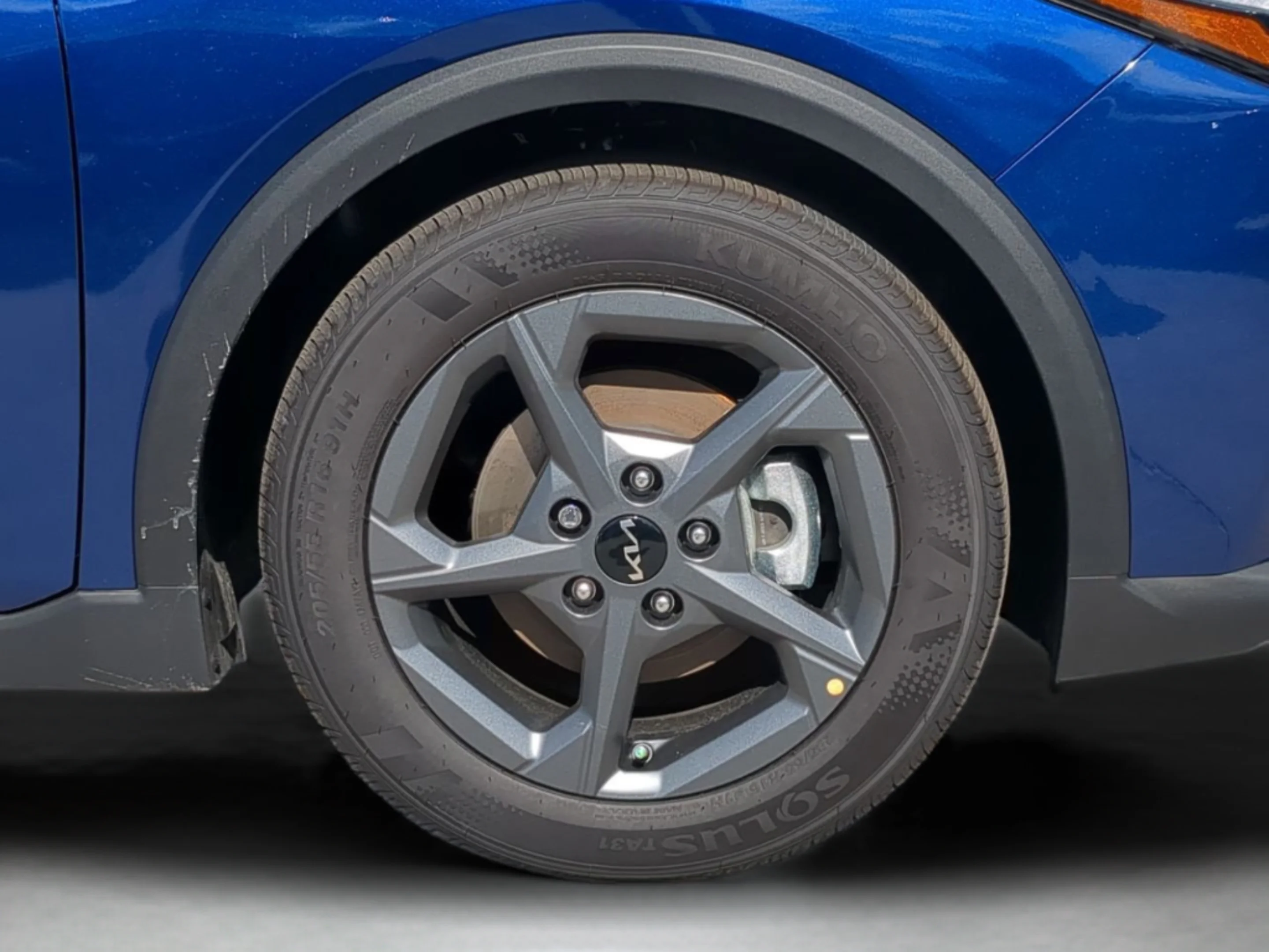 New 2026 Deep Sea Blue Kia LXS image 31
