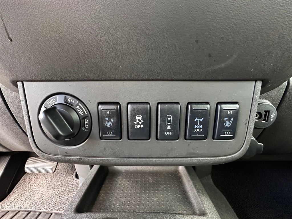 Used 2021 Red Nissan Crew Cab PRO-4X 4x4 image 32