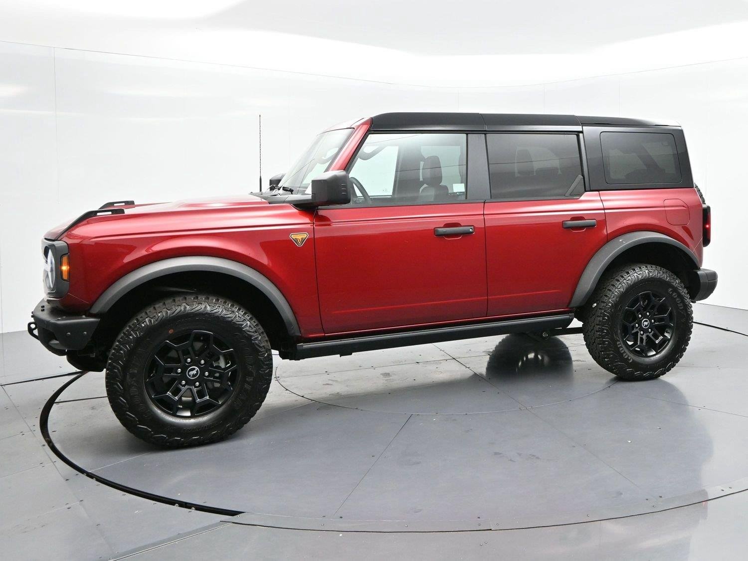 Used 2026 Ruby Red Metallic Tinted Clearcoat Ford Badlands image 4