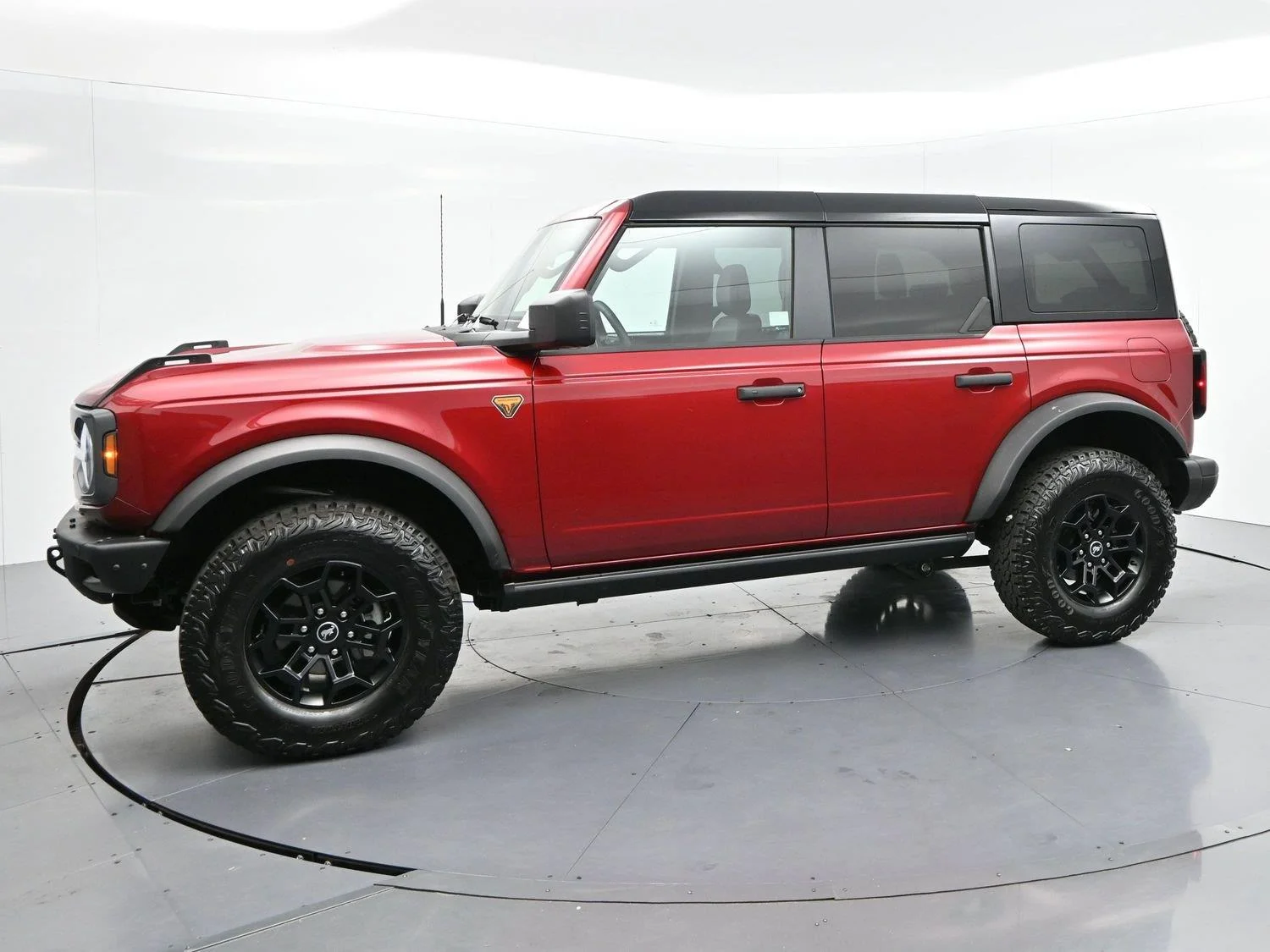 Used 2026 Ruby Red Metallic Tinted Clearcoat Ford Badlands image 4