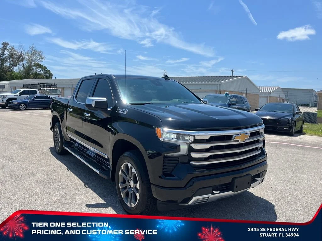 Used 2022 Black Chevrolet High Country image 3