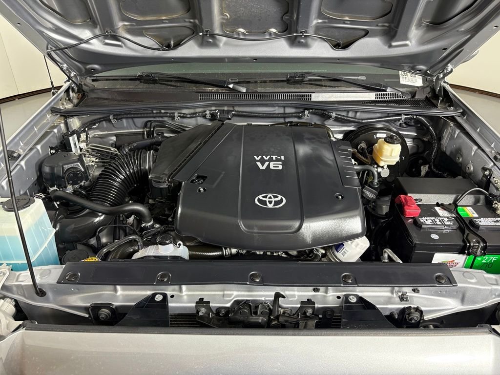 Used 2015 Silver Toyota PreRunner image 40