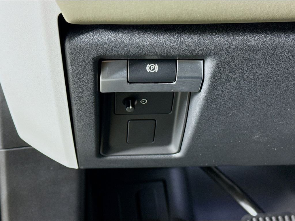 New 2026 Gondwana Stone Land Rover X-Dynamic SE image 11