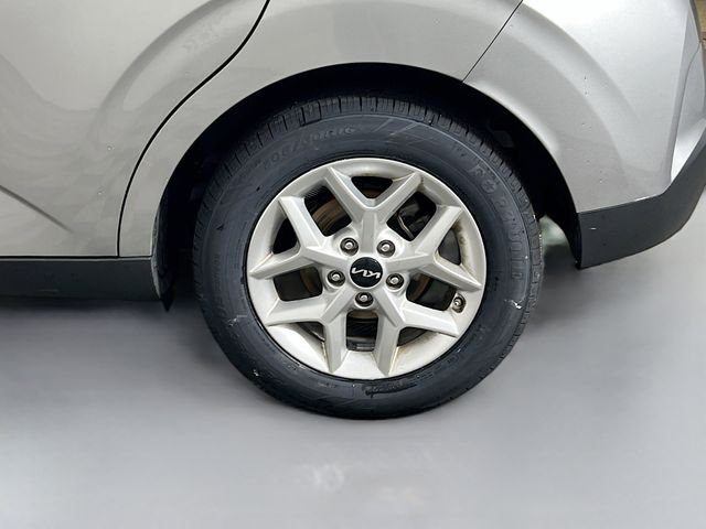 2024 Kia Soul LX - Photo 31