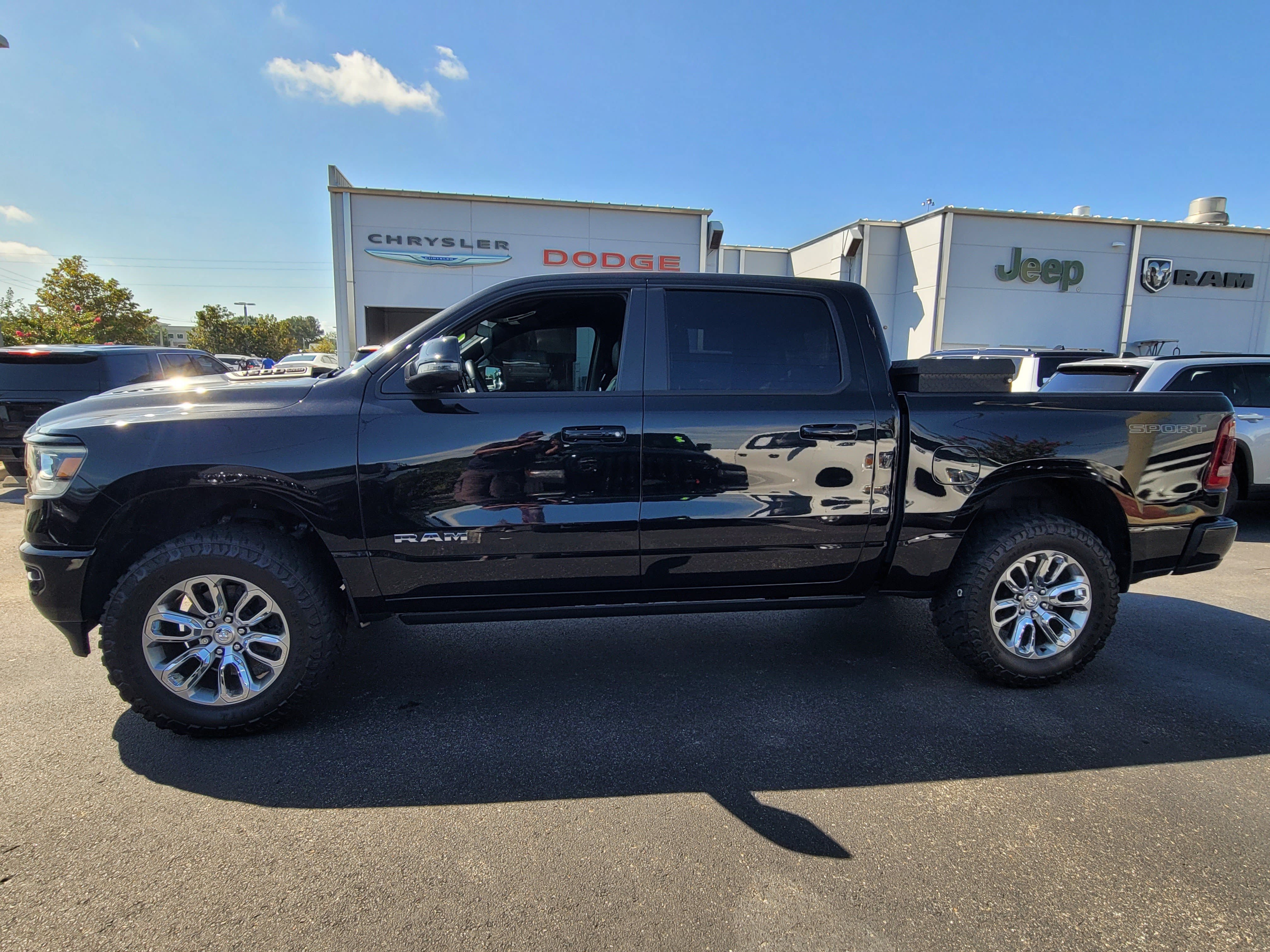 Used 2023 Diamond Black Crystal Pearlcoat Ram Laramie image 7