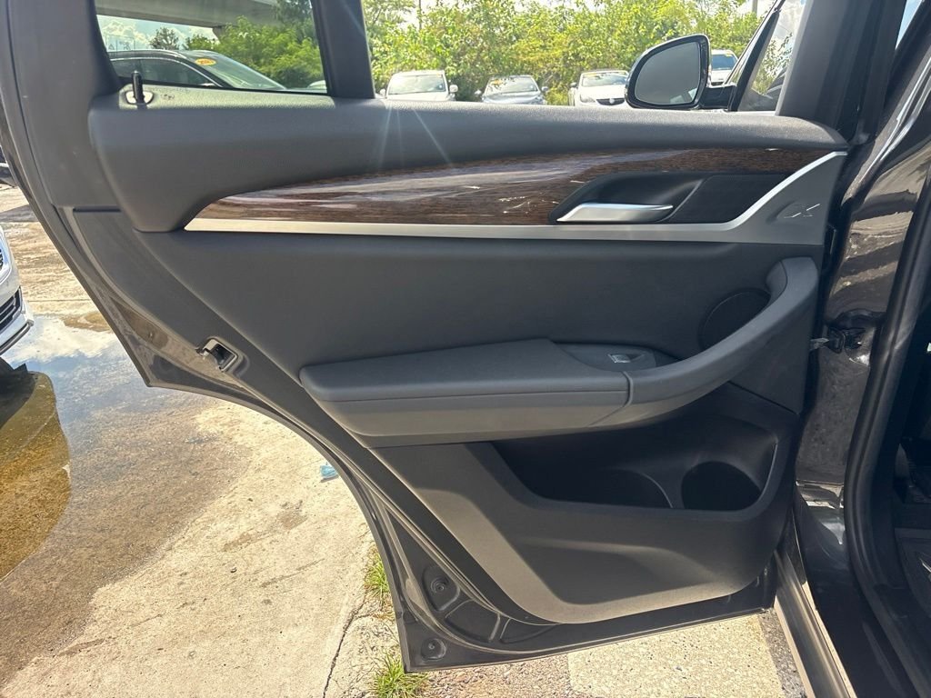 Used 2020 Gray BMW sDrive30i image 14