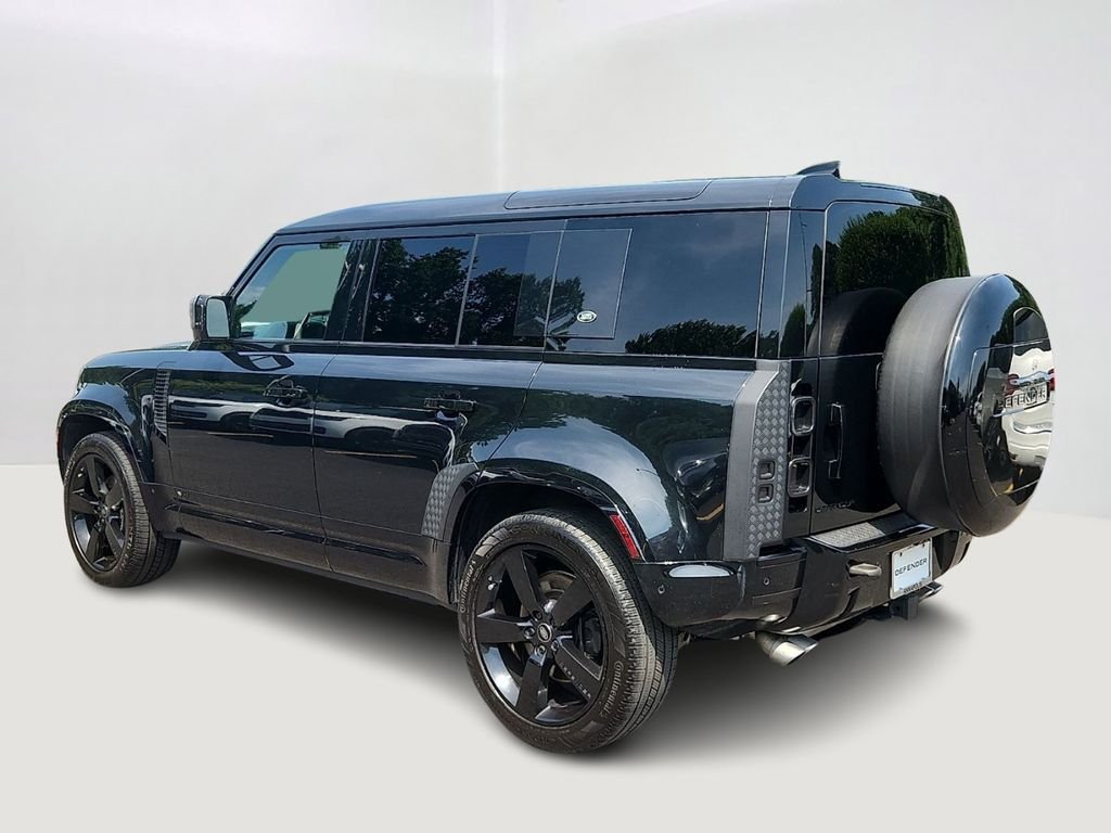 Certified Used 2023 Santorini Black Metallic Land Rover V8 image 6