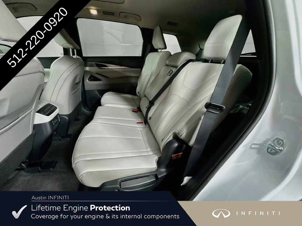 New 2027 White INFINITI LUXE image 31