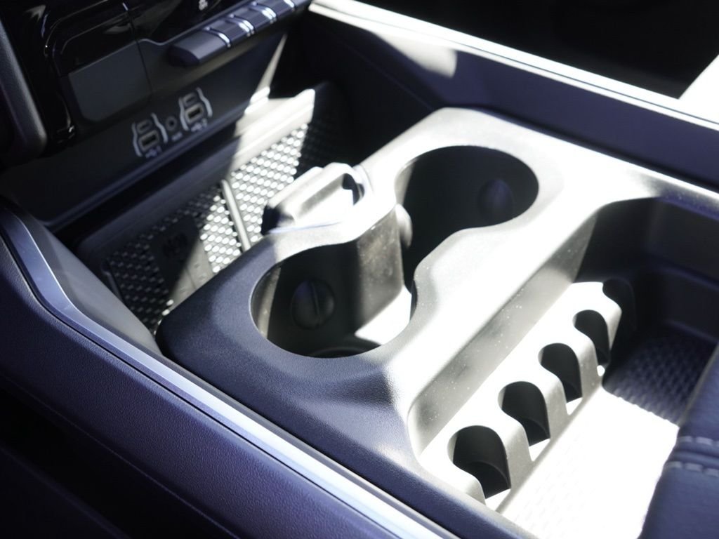 New 2026 Granite Crystal Metallic Clear-Coat Exterior Paint RAM Big Horn/Lone Star image 17