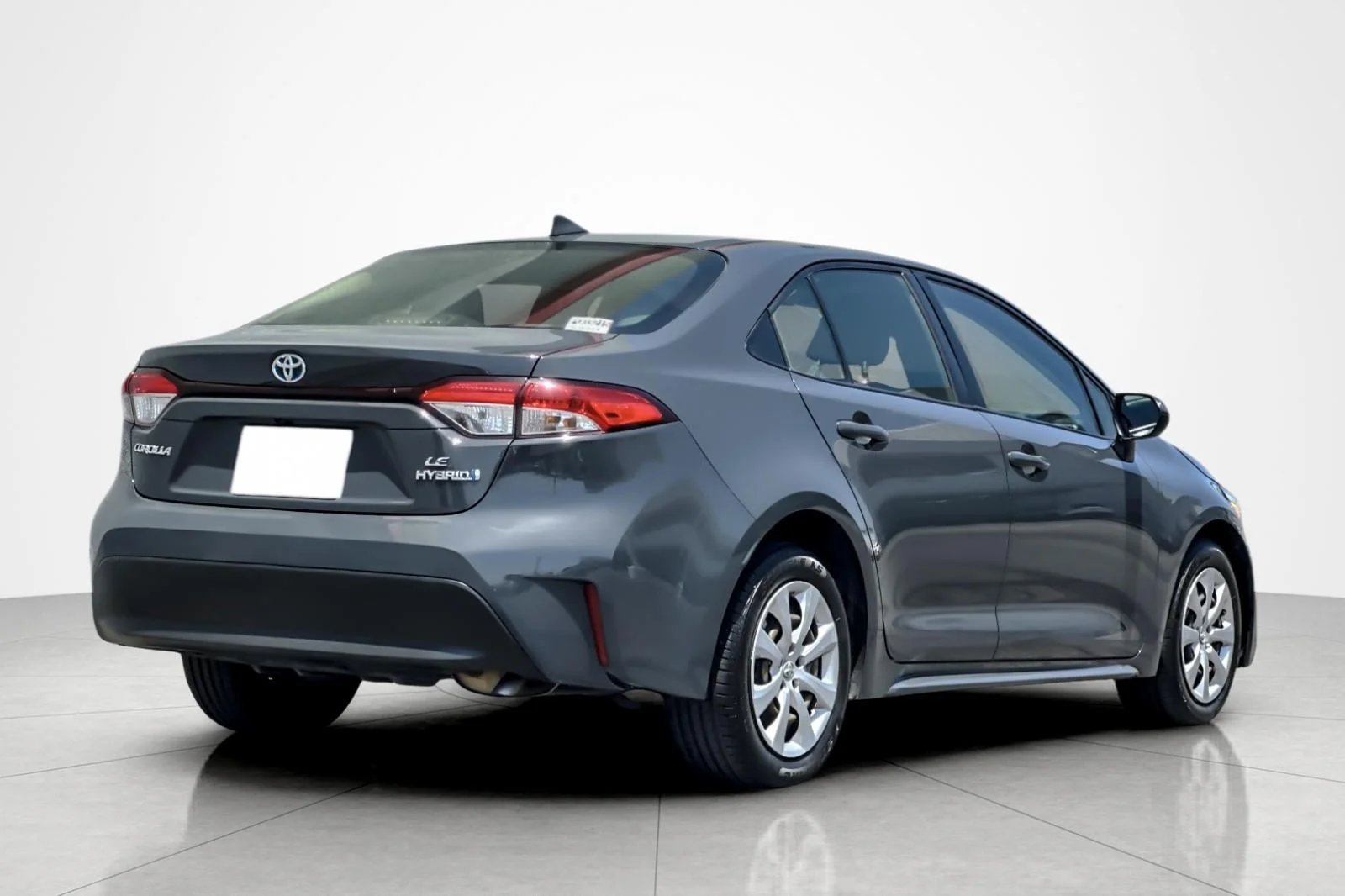 Used 2023 Underground Toyota Hybrid LE image 5