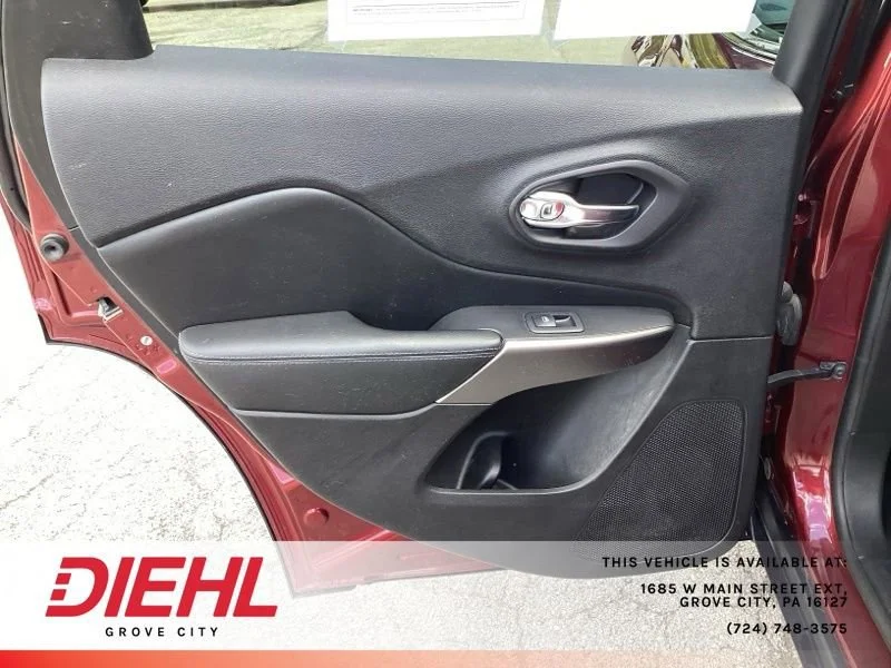 Used 2020 Red Jeep Latitude Plus 4x4 image 16
