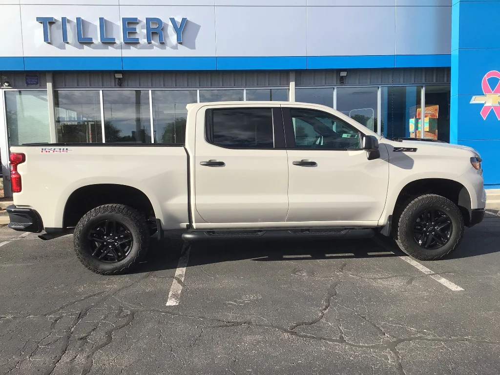 Used 2026 White Sands Chevrolet Custom Trail Boss image 1