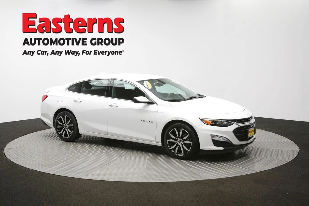 Used 2022 White Chevrolet RS image 44