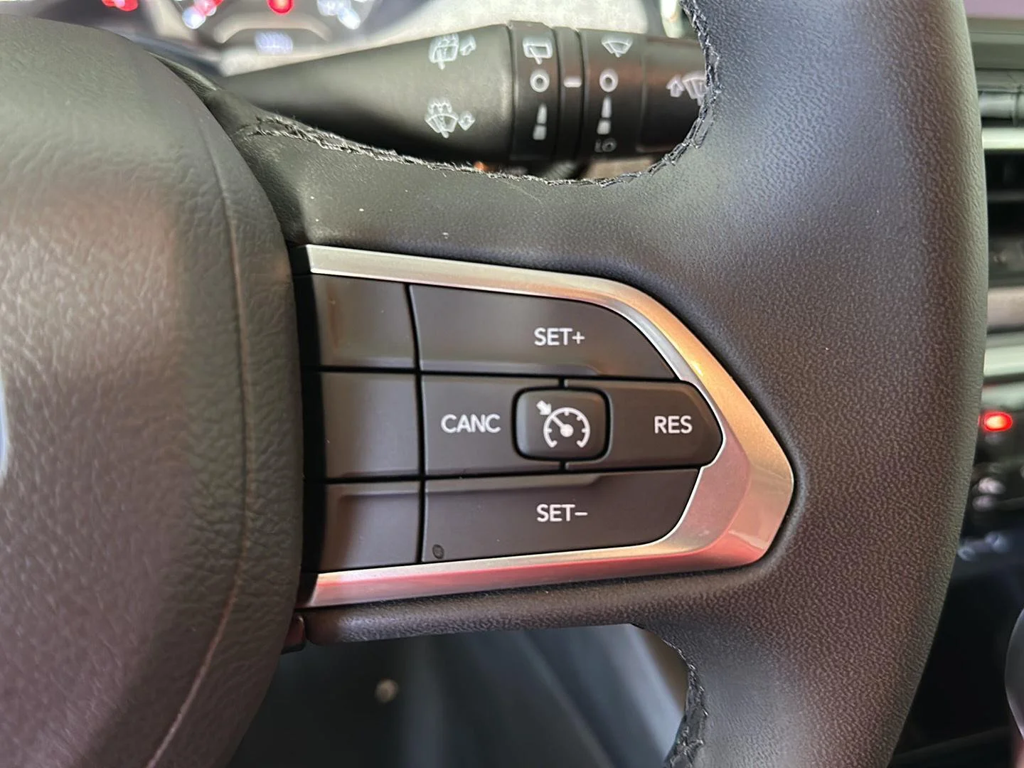 Used 2024 Bright White Clearcoat Jeep Latitude image 14