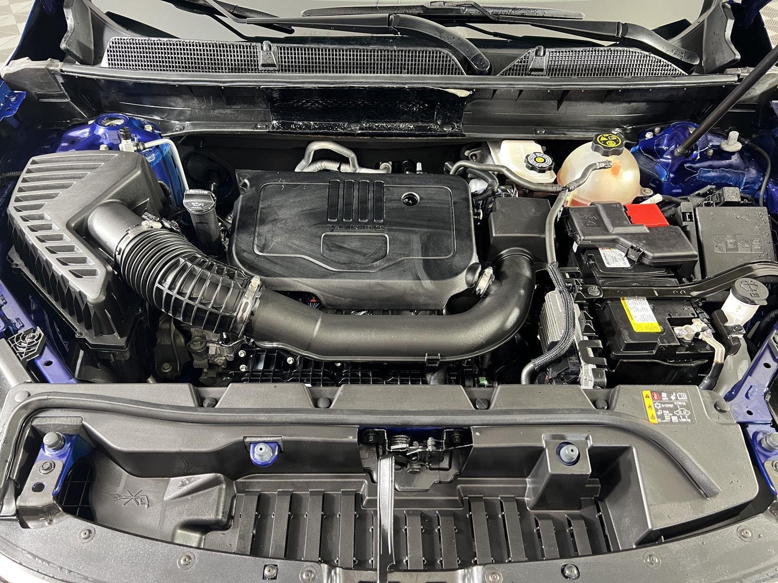 Used 2023 Ultra Blue Metallic GMC SLE image 25