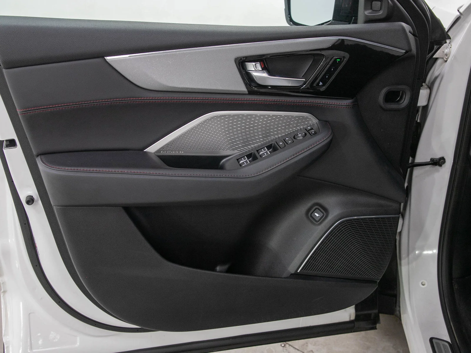Used 2023  Acura SH-AWD w/A-Spec Package image 21