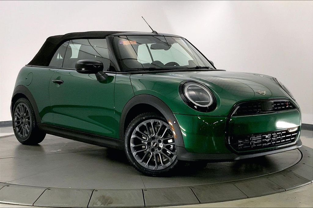 Used 2026 British Racing Green IV Metallic MINI Signature Plus image 11