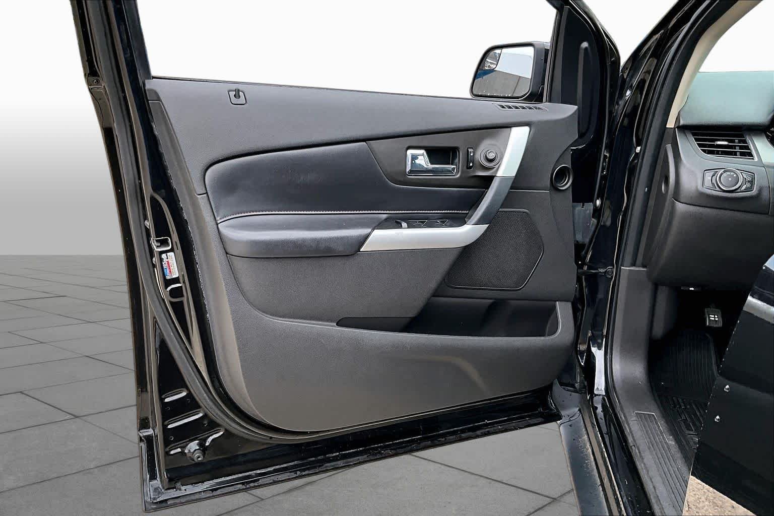 Used 2012 Tuxedo Black Metallic Ford SEL image 22