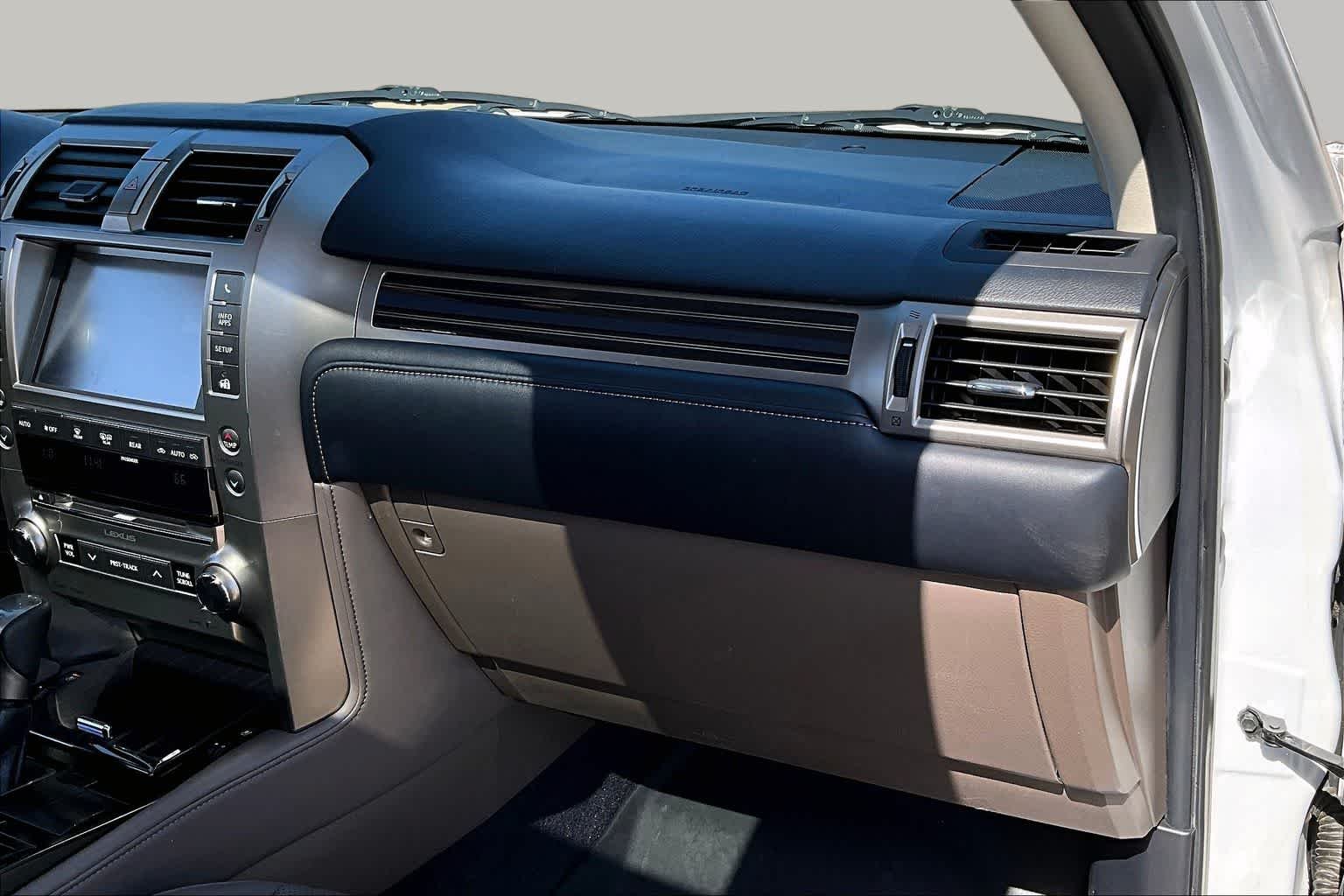 Used 2020 Starfire Pearl Lexus Premium image 35