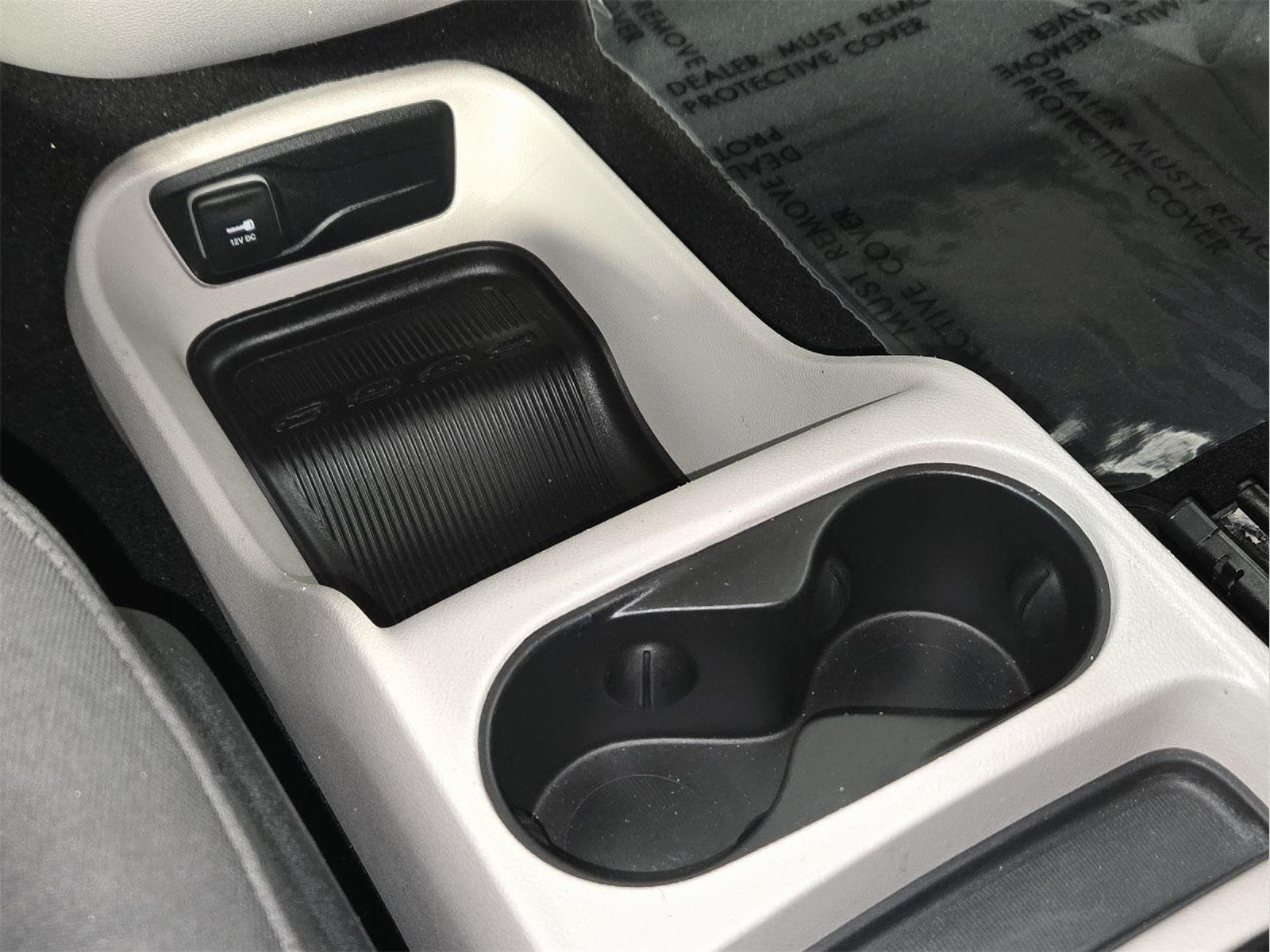Used 2019 GRAY CHRYSLER L image 25