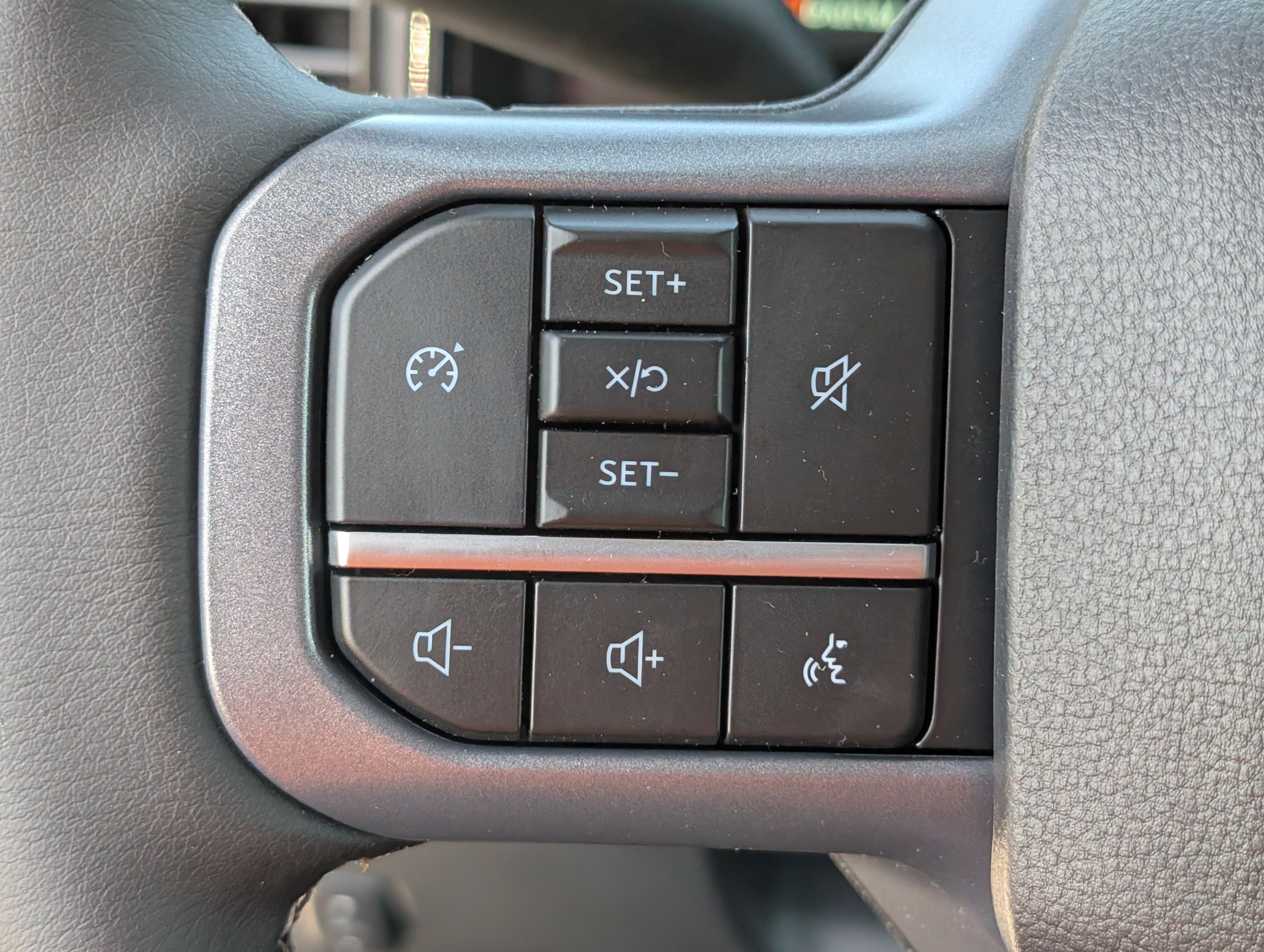 New 2026 Oxford White FORD F-350® Lariat® image 19
