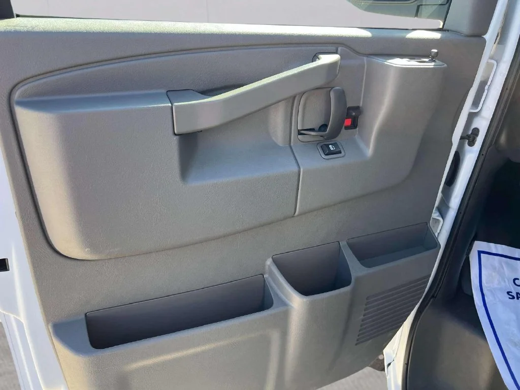 2026 Chevrolet Express Cargo Work Van - Photo 25